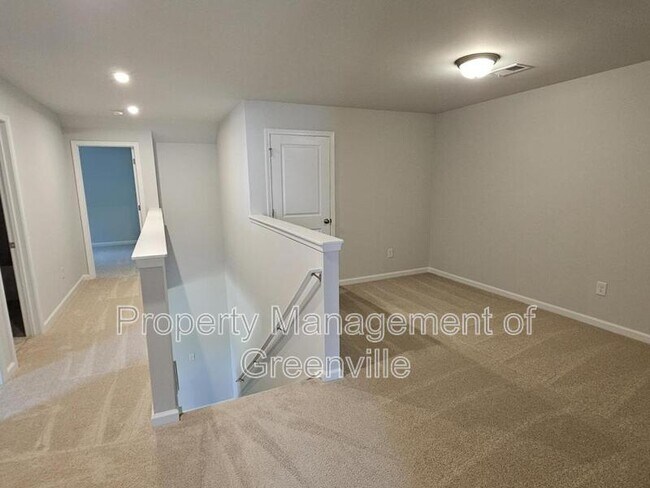 Building Photo - 416 Mariene Dr