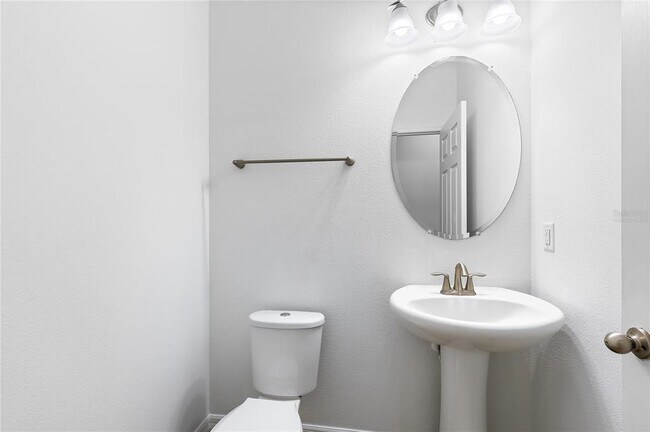 Building Photo - 14978 Fells Ln