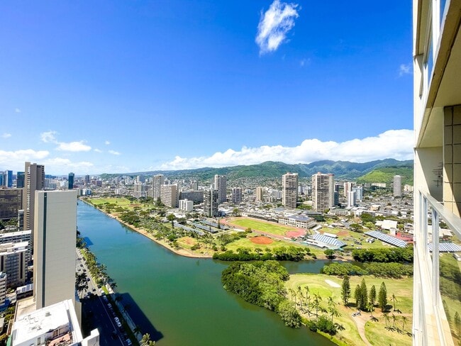 Building Photo - 445 Seaside Ave