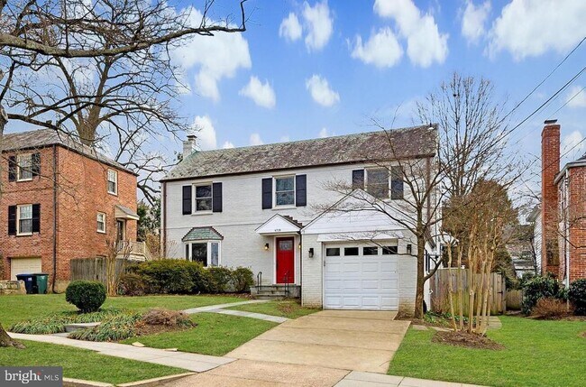 Building Photo - 4708 Yuma St NW