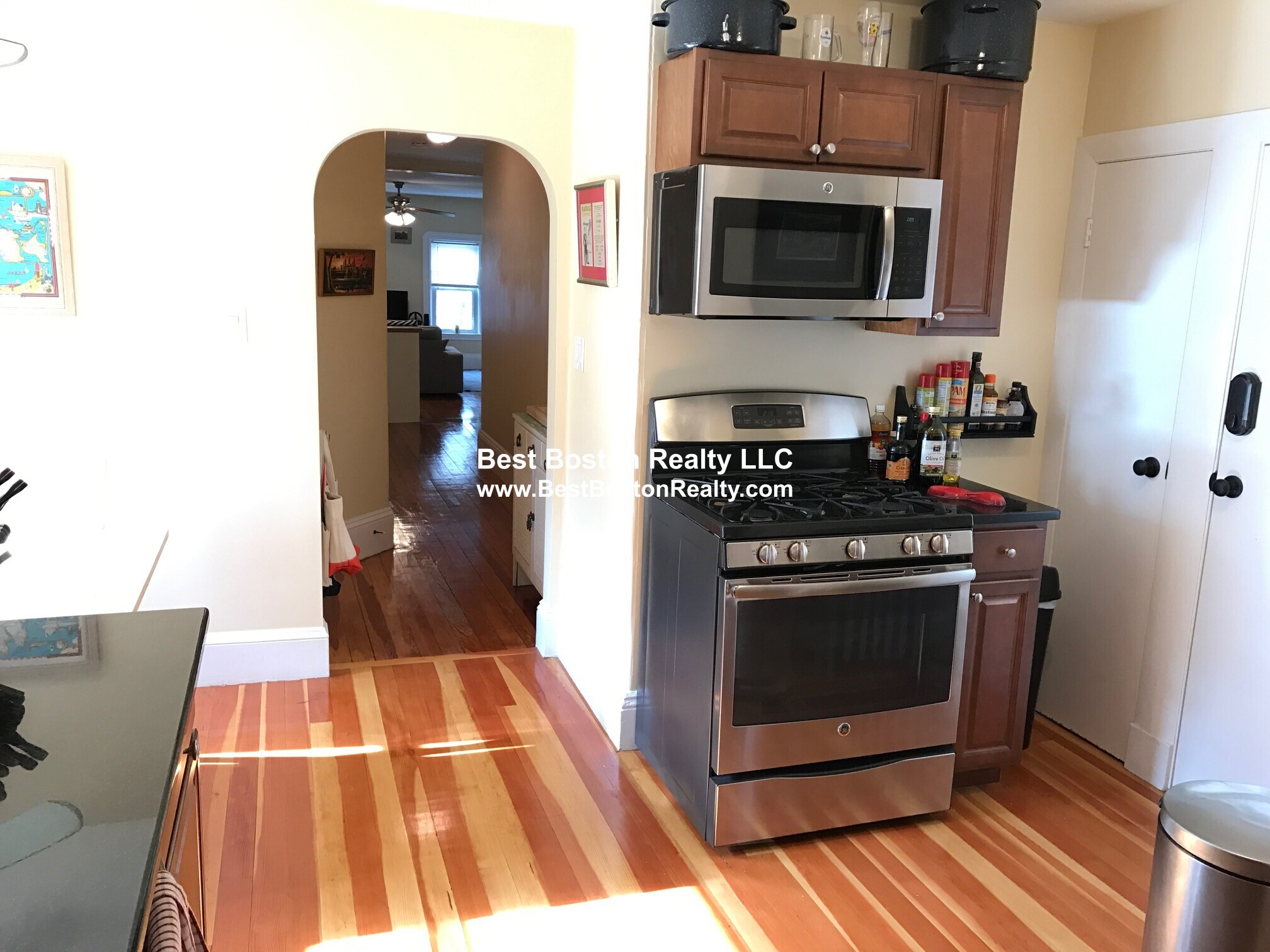 Building Photo - 21 Chandler St