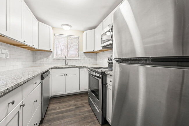 Building Photo - 1016 Montie Rd