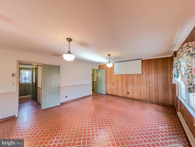 Building Photo - 194 Red Hill Rd