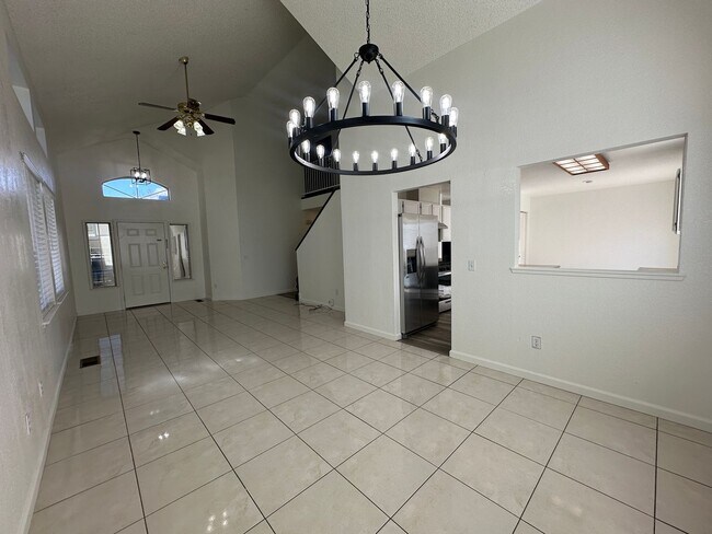 Building Photo - 4541 Creekside Cir