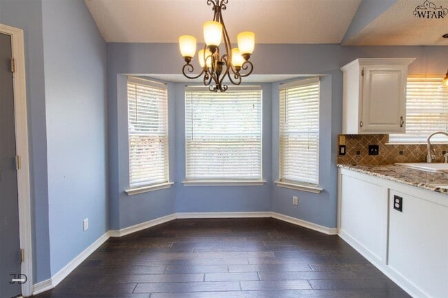 Building Photo - 2224 Sandcastle Rd