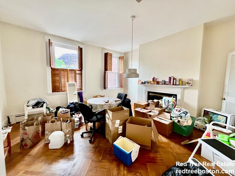 Building Photo - 1712 Beacon St