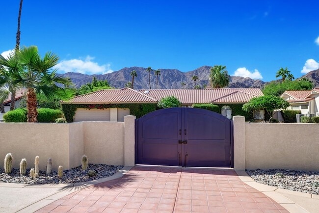 Building Photo - 48720 Santa Ursula St