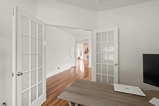Building Photo - 6719 Path Way Ct