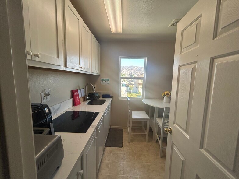 Building Photo - 25345 Maroon Creek Ct