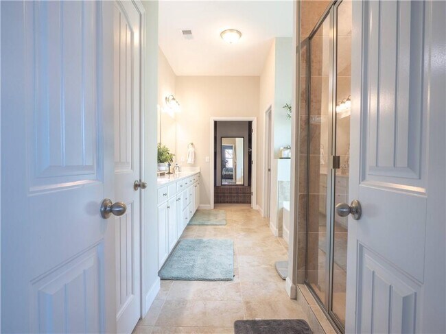 Building Photo - 2720 Canter Meadow Dr