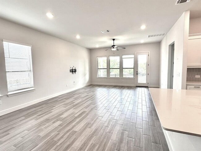 Building Photo - 12608 Stanford Dr