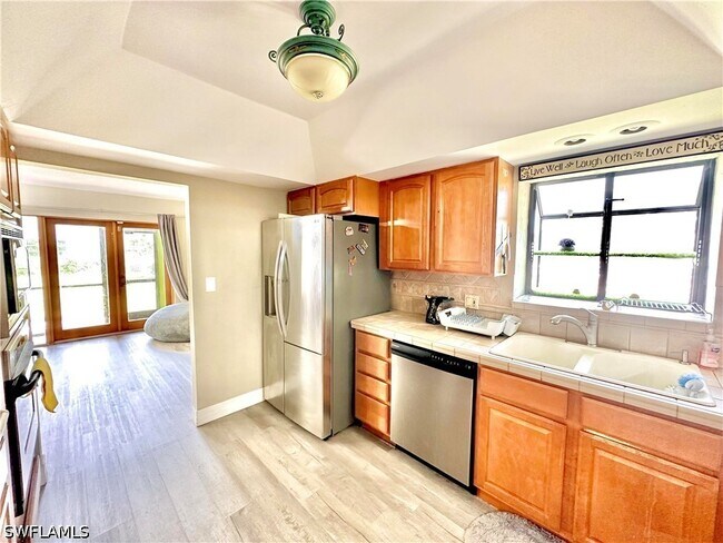 Building Photo - 416 Bristle Cone Ln
