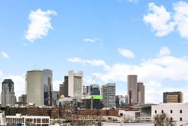 Building Photo - 350 W 2nd St