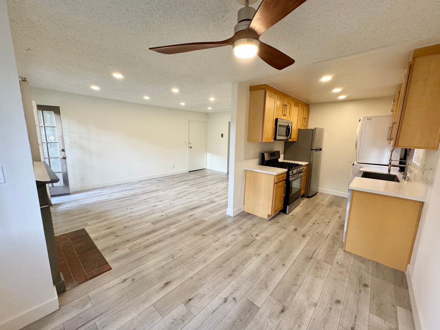 Building Photo - 3546 Hughes Ave