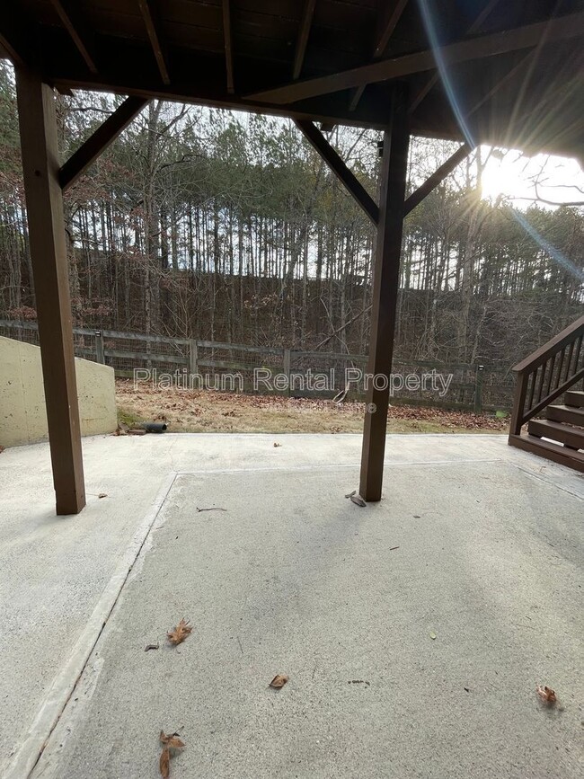 Building Photo - 600 Belton Ct