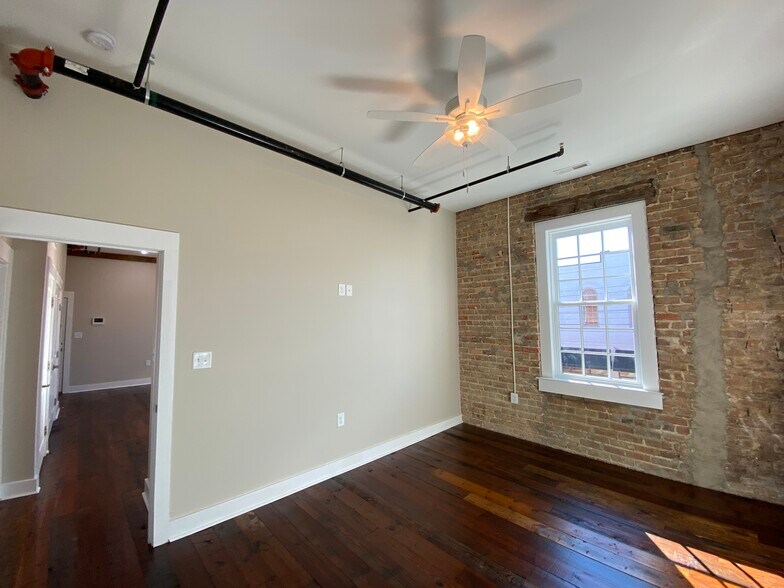Unit B - 132 Goldsboro St SW
