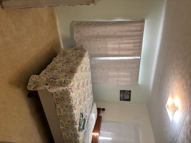 Building Photo - 166 4th St W