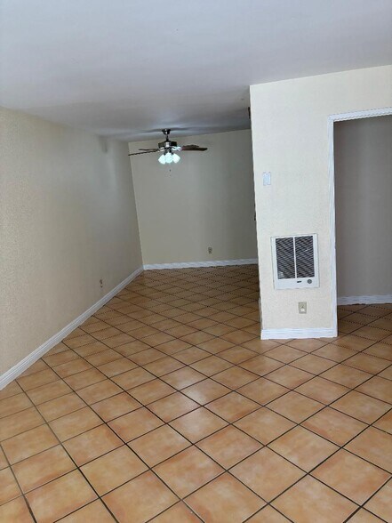 Building Photo - 5725 Linda Vista Rd