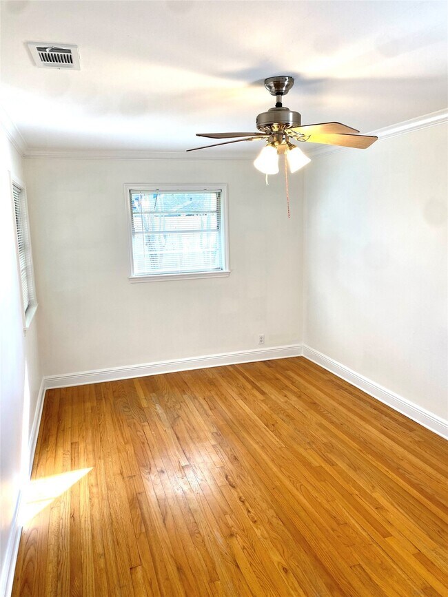 Building Photo - 4329 Kinglet St