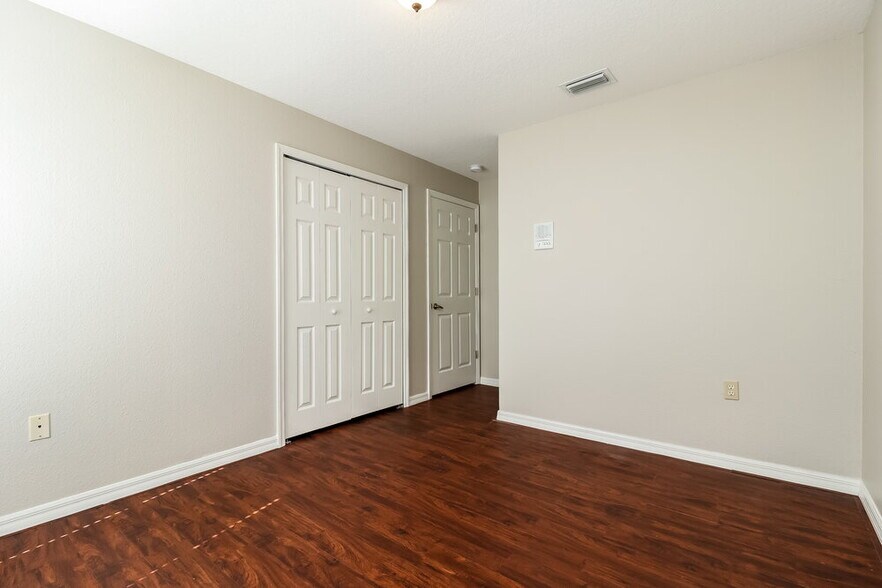 Building Photo - 5631 Passing Pine Ln