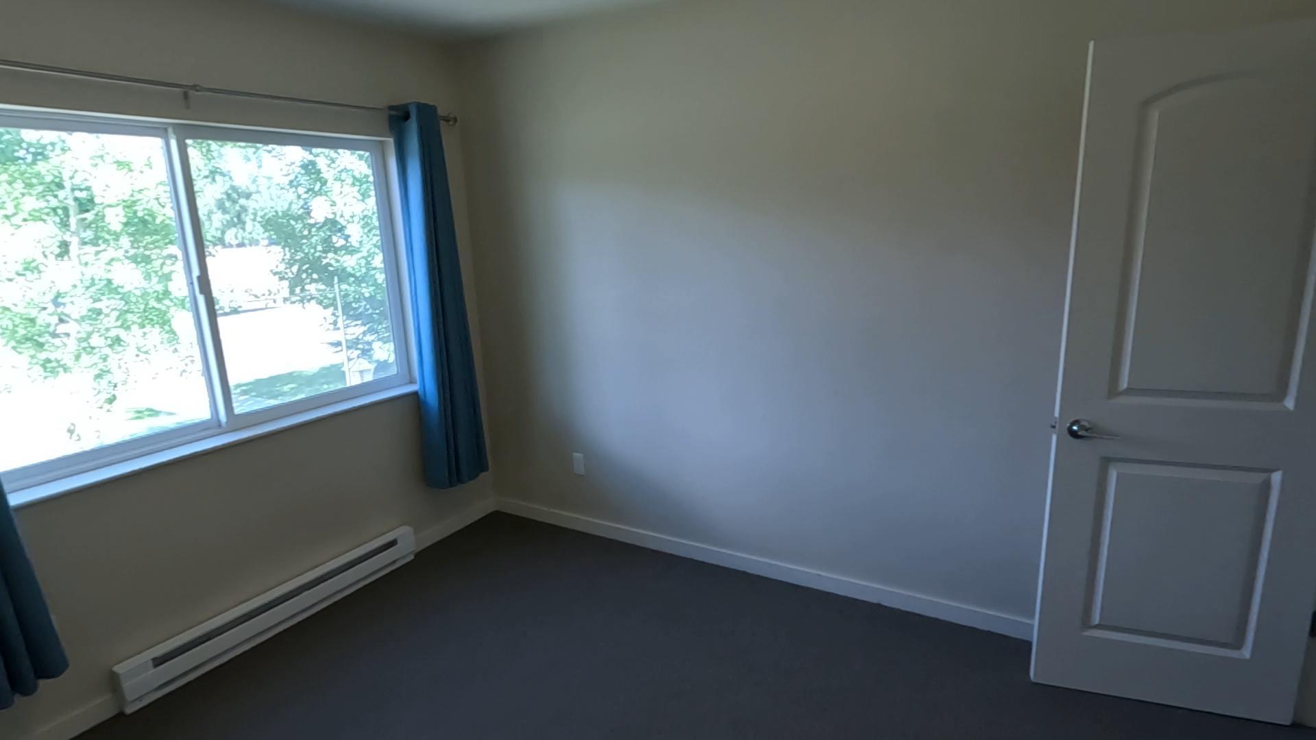 Building Photo - 300 Van Tuyl Cir, Unit C