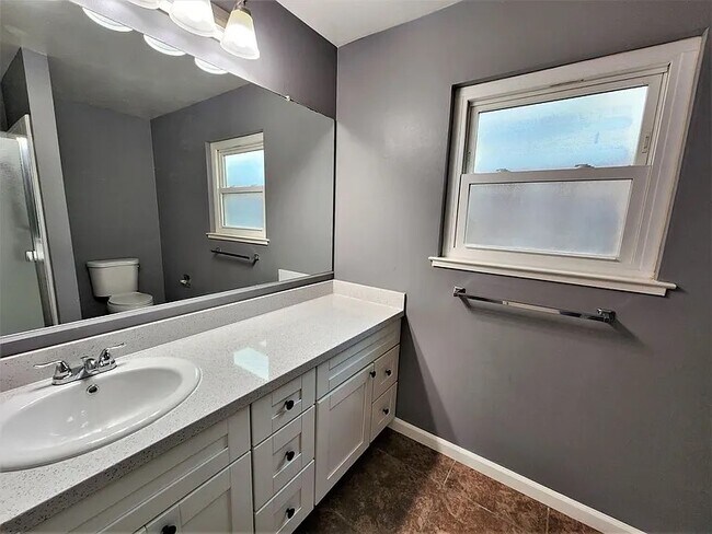 Building Photo - 3015 Barmouth Dr