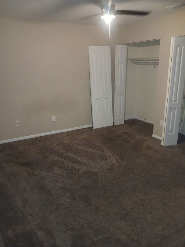 Building Photo - 1721 Active