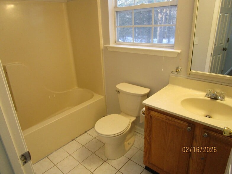 Building Photo - 465 Pfister Rd