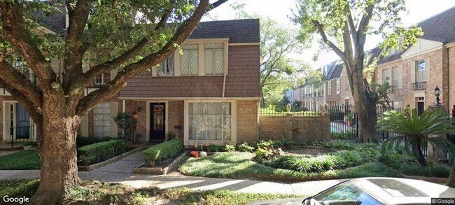 Building Photo - 376 N Post Oak Ln