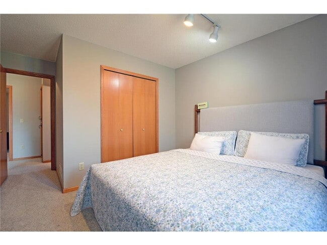 Building Photo - 2276 130th Ave NW