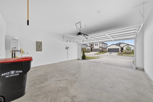 Building Photo - 9723 Pettus Crk Dr