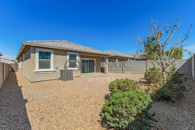 Building Photo - 35349 W San Alvarez Ave