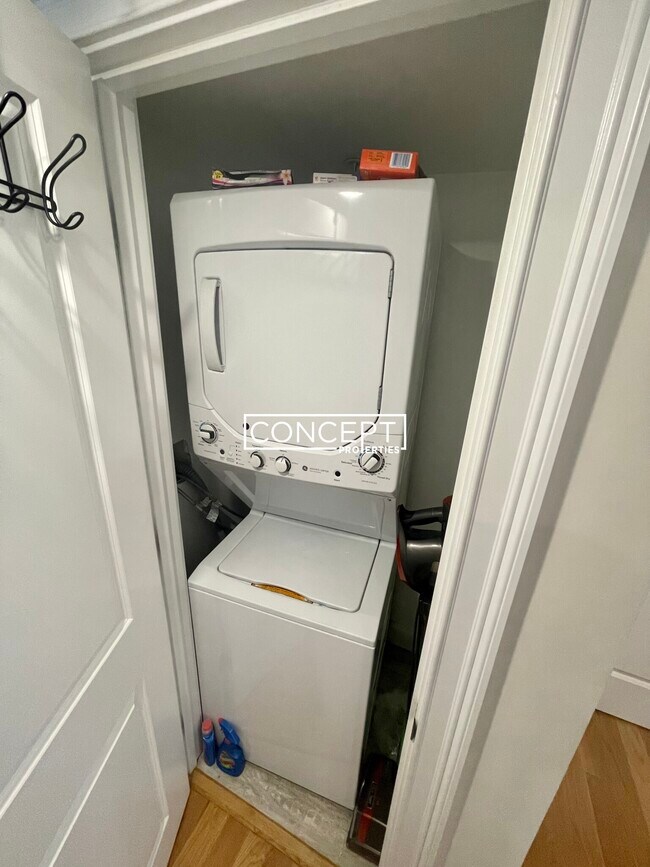 Primary Photo - 64 Gordon St