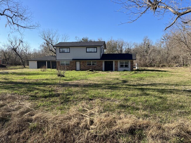 Building Photo - 2708 County Road 686