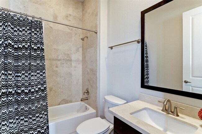 Building Photo - 4106 Marina St