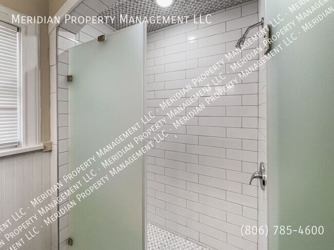 Building Photo - 2005 16th St