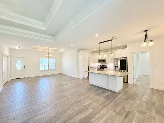 Building Photo - 2140 Trevor Cir