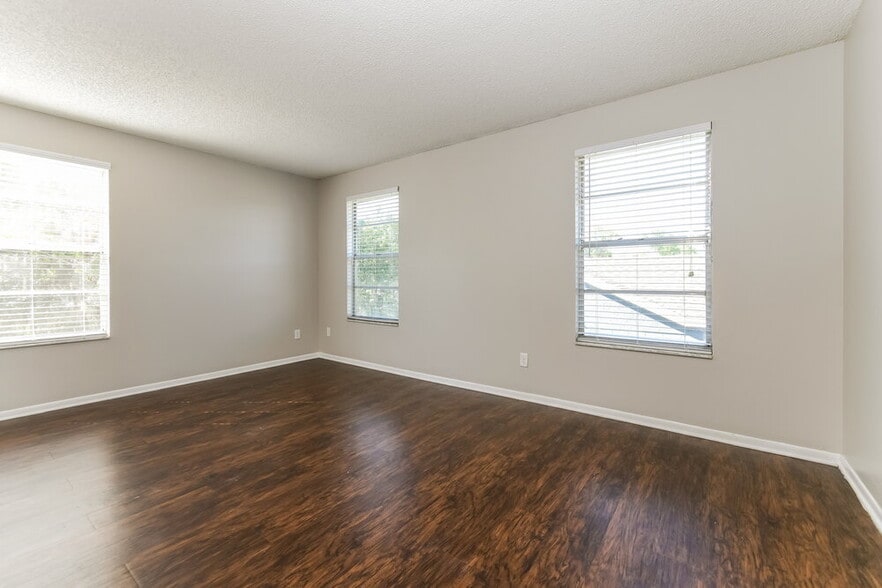 Building Photo - 7663 Sapphire Ln
