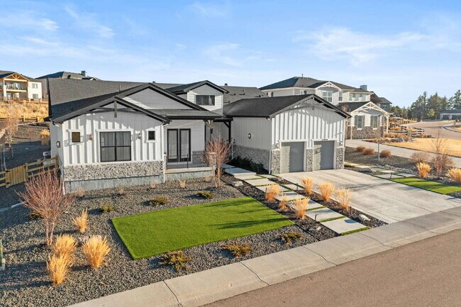 Building Photo - Colorado Luxury Redefined | Custom Ranch with Exceptional Outdoor Living & Designer Finishes