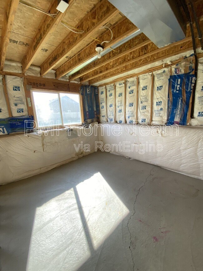 Building Photo - 1639 W 600 N