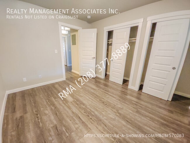 Building Photo - 4106 Tredwell Pl