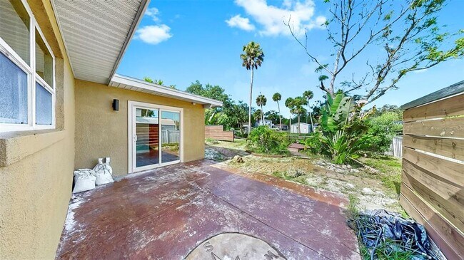 Building Photo - 5435 Drinkard Dr