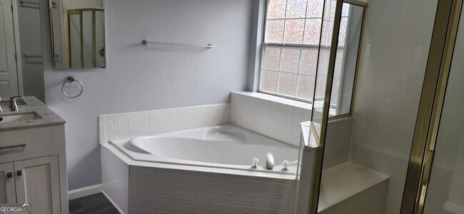 Building Photo - 201 Reeves Creek Way