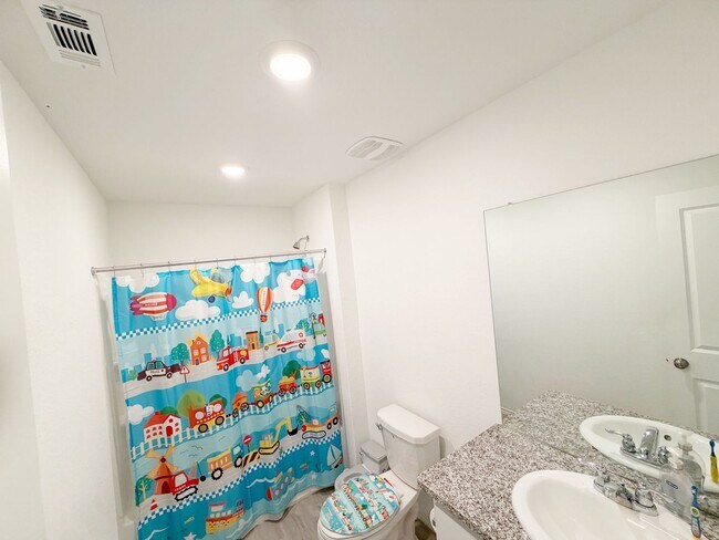 Building Photo - 8935 Astral Pl