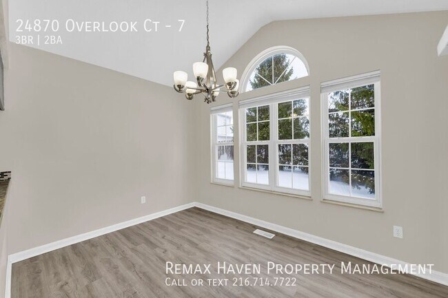 Building Photo - 24870 Overlook Ct