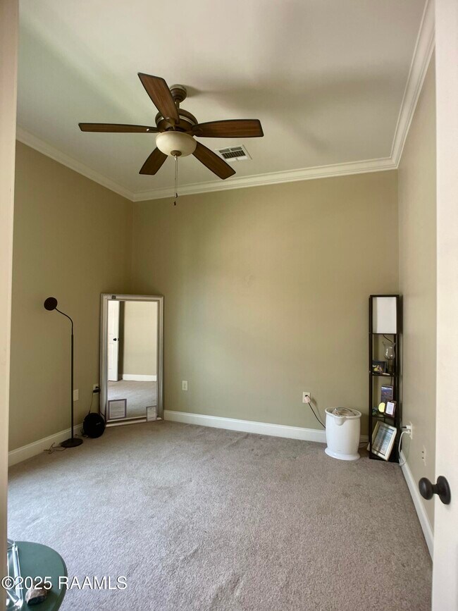Building Photo - 144 Heathwood Dr