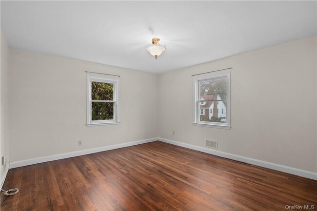 Building Photo - 216 S Poe St