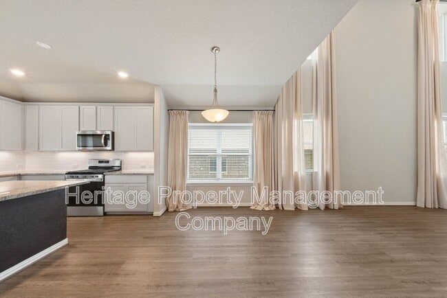 Building Photo - 2080 Cowan Dr