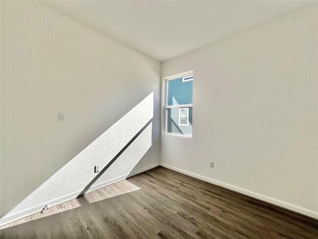 Building Photo - 202 Pebblestream Pass