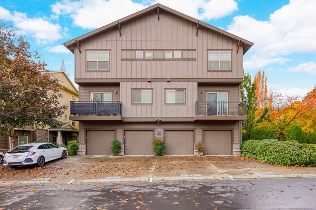 Primary Photo - BEAUTIFUL, BRIGHT UPDATED 3 BED/2.5 BATH T...